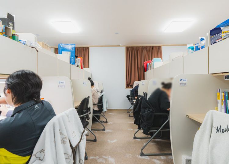에듀셀파독학기숙학원 여학생캠퍼스 자습실