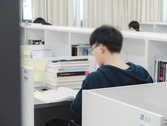 에듀셀파독학기숙학원 남학생캠퍼스 자습실