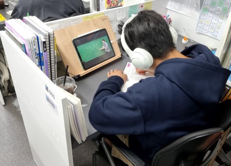 에듀셀파독학기숙학원 남학생캠퍼스 자습실