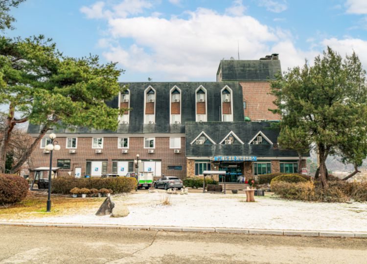 에듀셀파독학기숙학원 여학생캠퍼스 야외 전경