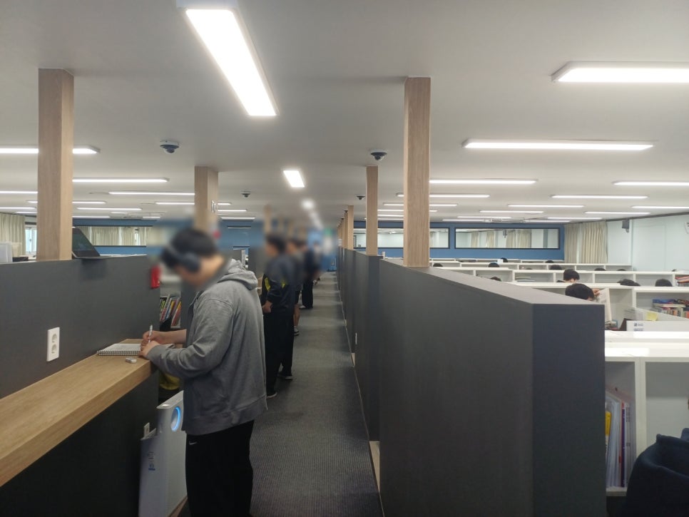 에듀셀파 남학생 기숙학원 학습실