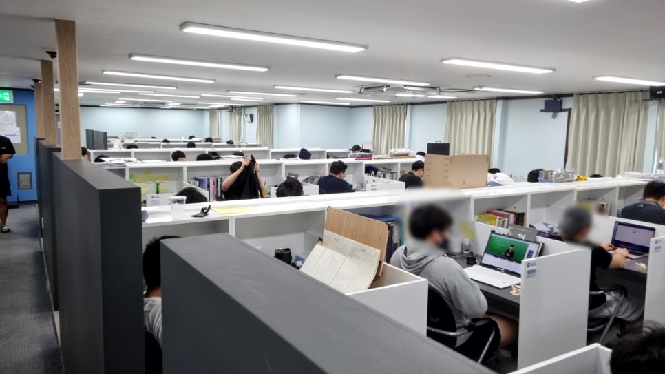 에듀셀파 남학생 기숙학원 학습실