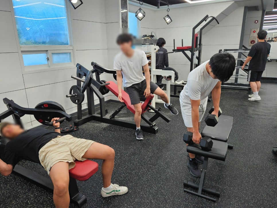 에듀셀파 남학생 기숙학원 헬스장