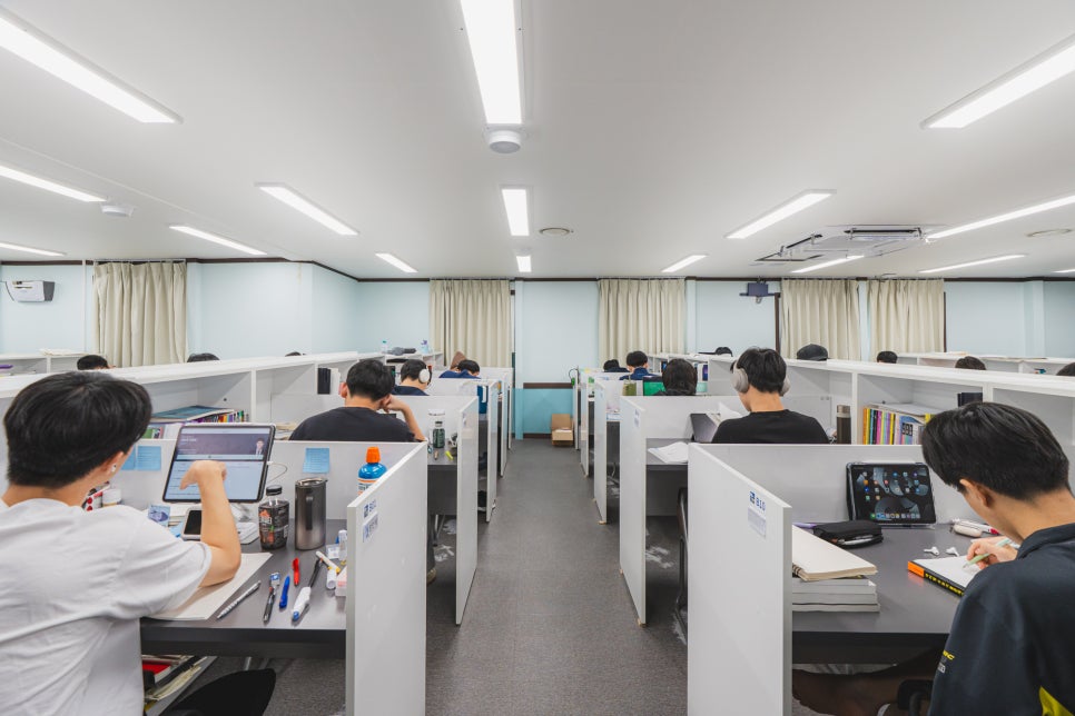 에듀셀파 남학생 기숙학원 학습실