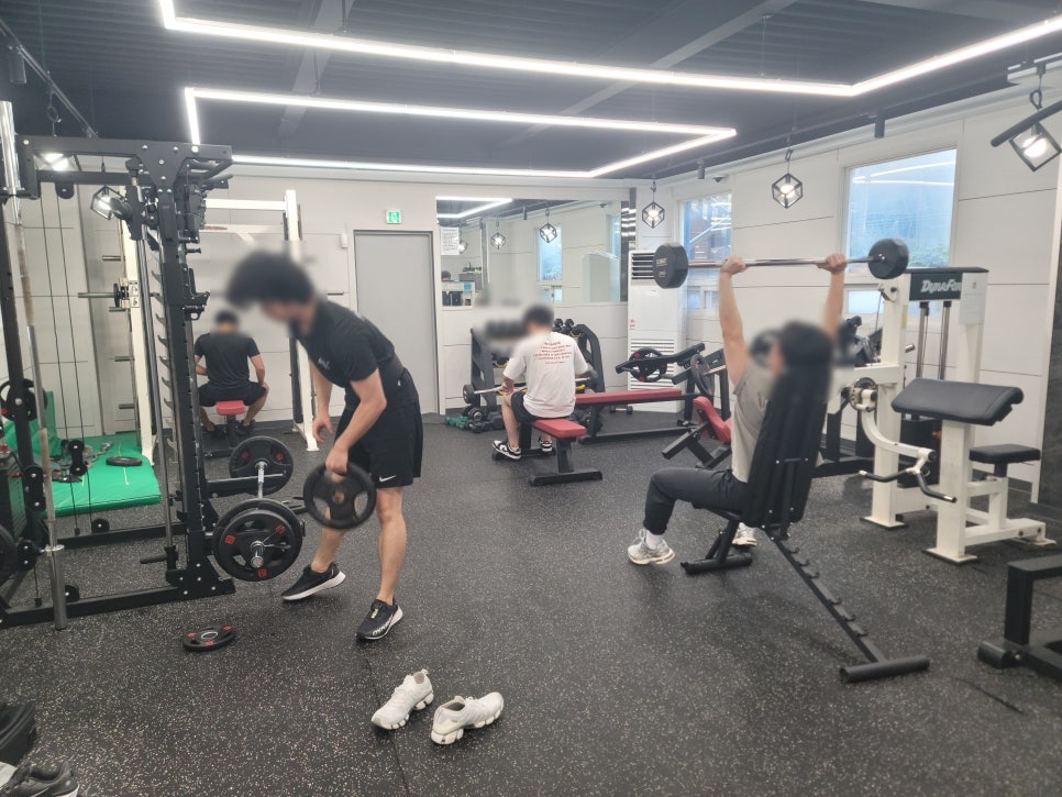 에듀셀파 남학생 기숙학원 헬스장