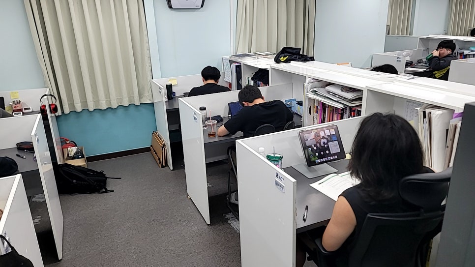 에듀셀파 남학생 기숙학원 학습실