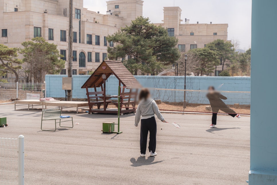 에듀셀파 여학생 기숙학원 배드민턴장