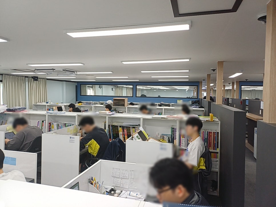 에듀셀파 남학생 기숙학원 자습실