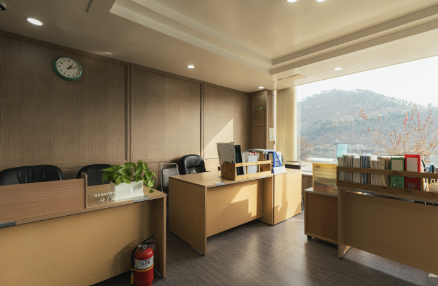 에듀셀파 여학생 기숙학원 교무실