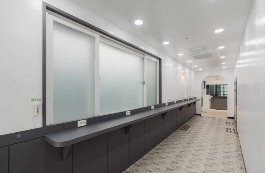 에듀셀파 남학생 기숙학원 복도