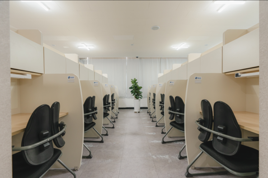 에듀셀파 여학생 기숙학원 학습실